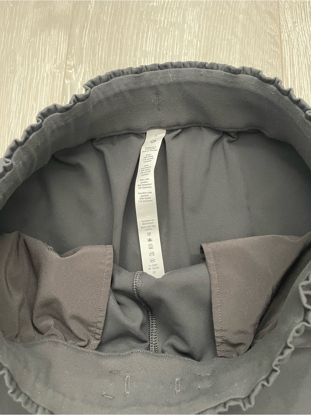 Lululemon Keep Moving Pant 7/8 High-Rise
Graphite Grey size 6 - Picture 11 of 16